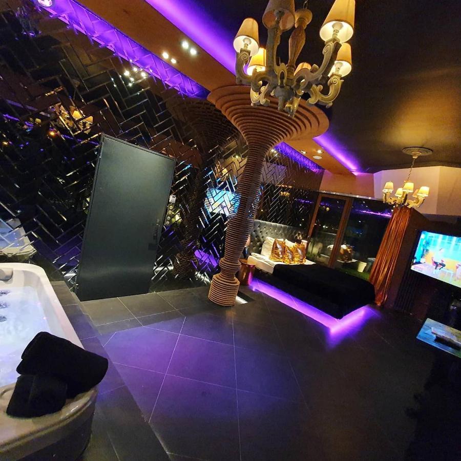פוזנן Hotel Ramka & Restaurant & Wine Bar מראה חיצוני תמונה