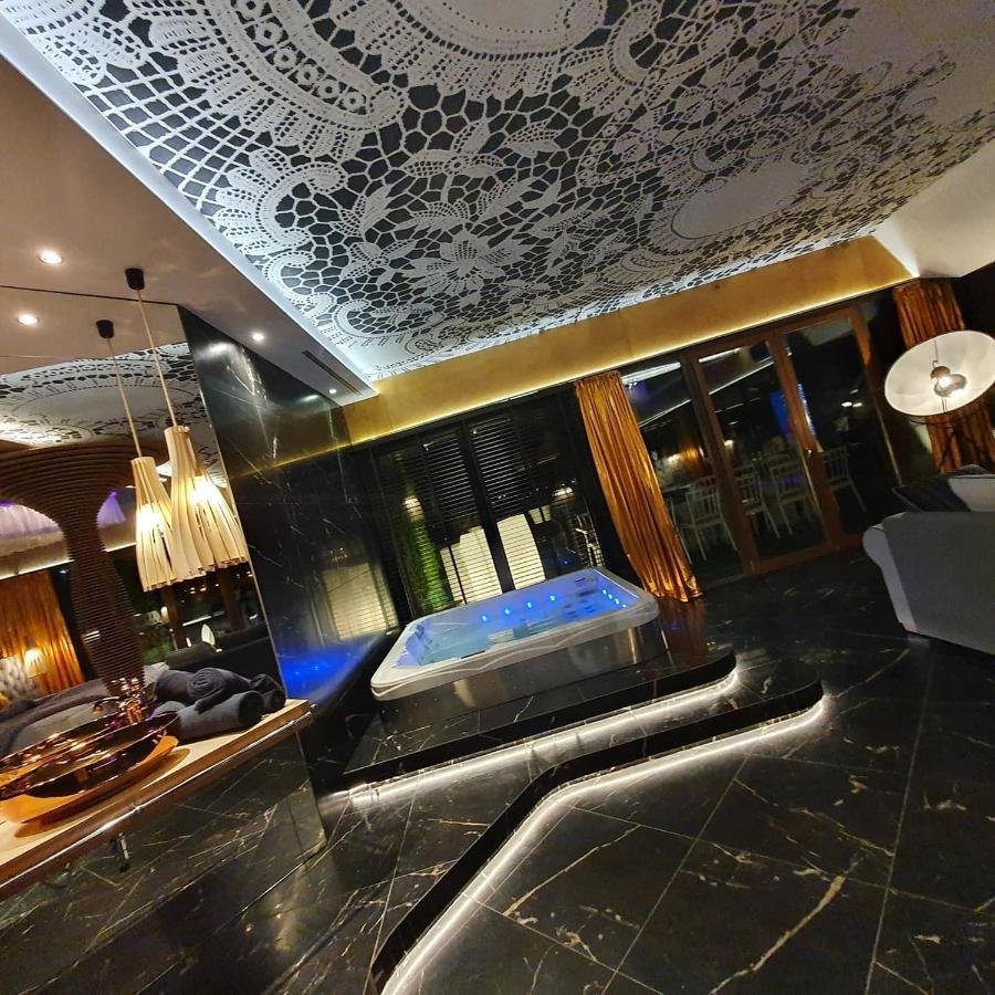 פוזנן Hotel Ramka & Restaurant & Wine Bar מראה חיצוני תמונה