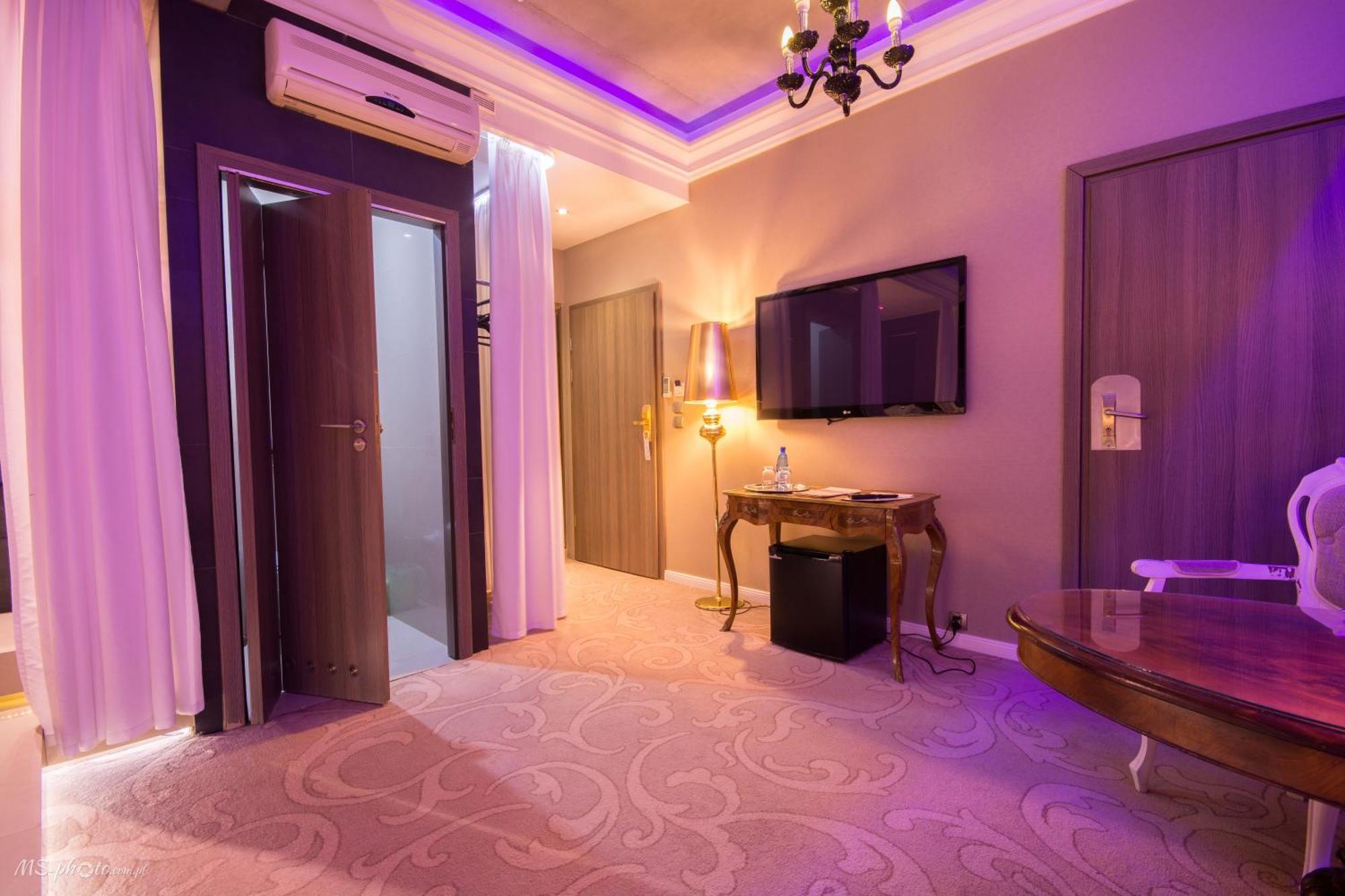 פוזנן Hotel Ramka & Restaurant & Wine Bar מראה חיצוני תמונה