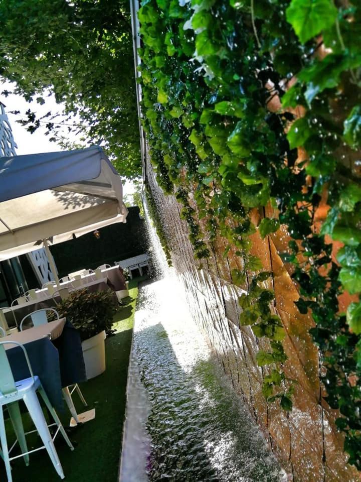 פוזנן Hotel Ramka & Restaurant & Wine Bar מראה חיצוני תמונה