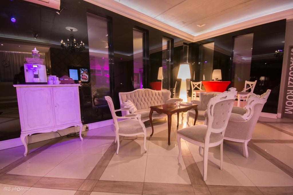 פוזנן Hotel Ramka & Restaurant & Wine Bar מראה חיצוני תמונה