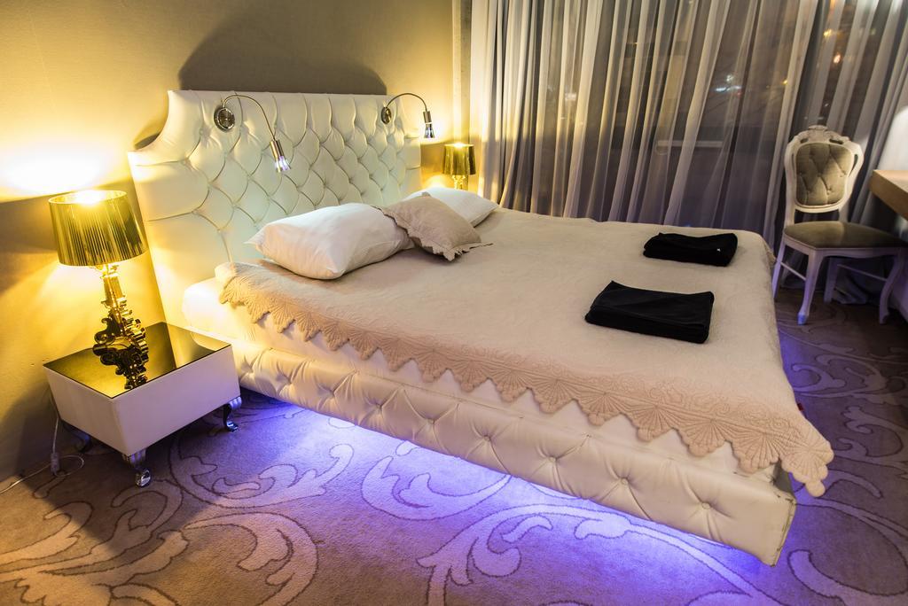 פוזנן Hotel Ramka & Restaurant & Wine Bar מראה חיצוני תמונה